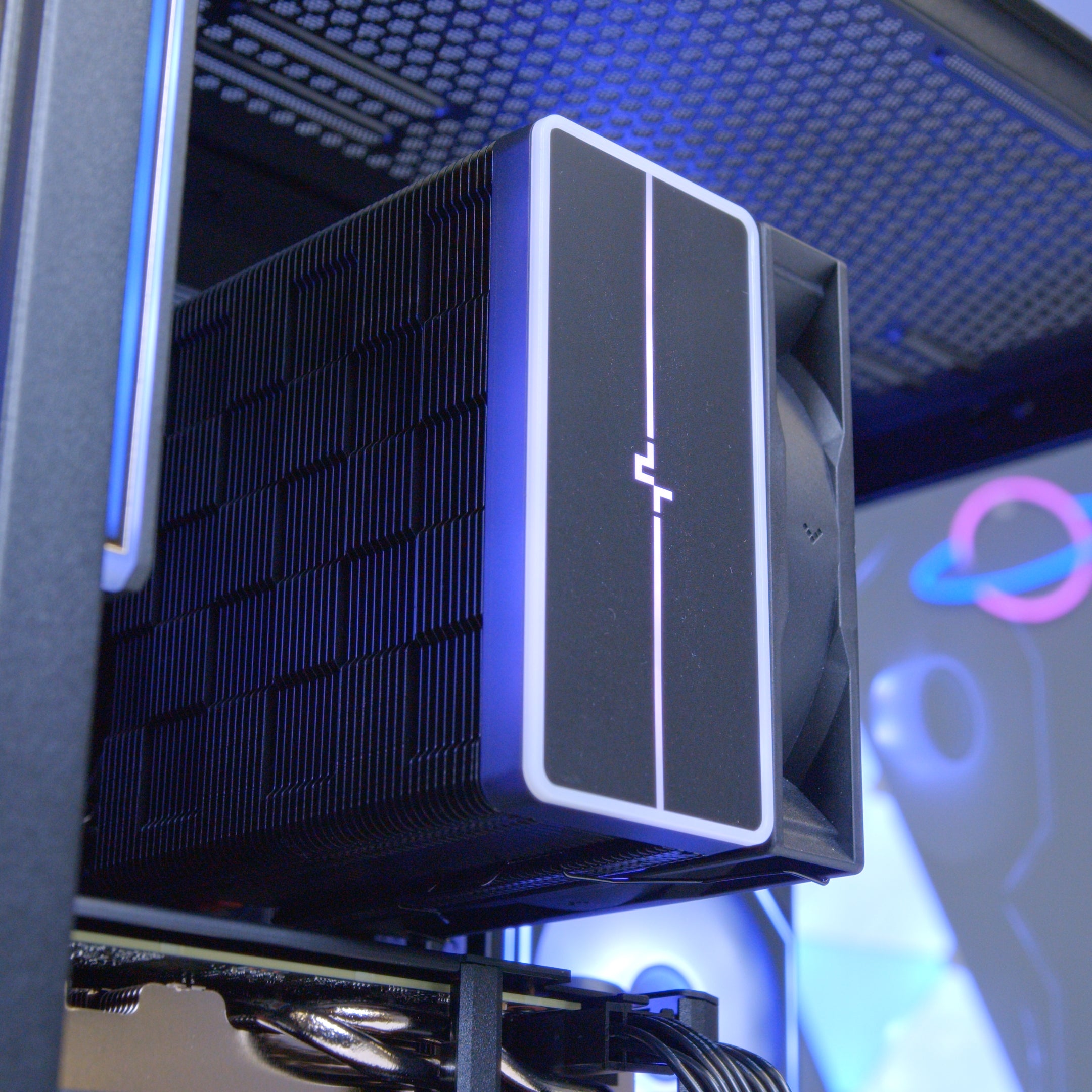 GeekaPC 'Prince' (RTX 5060 / RX 9060 XT 16GB)