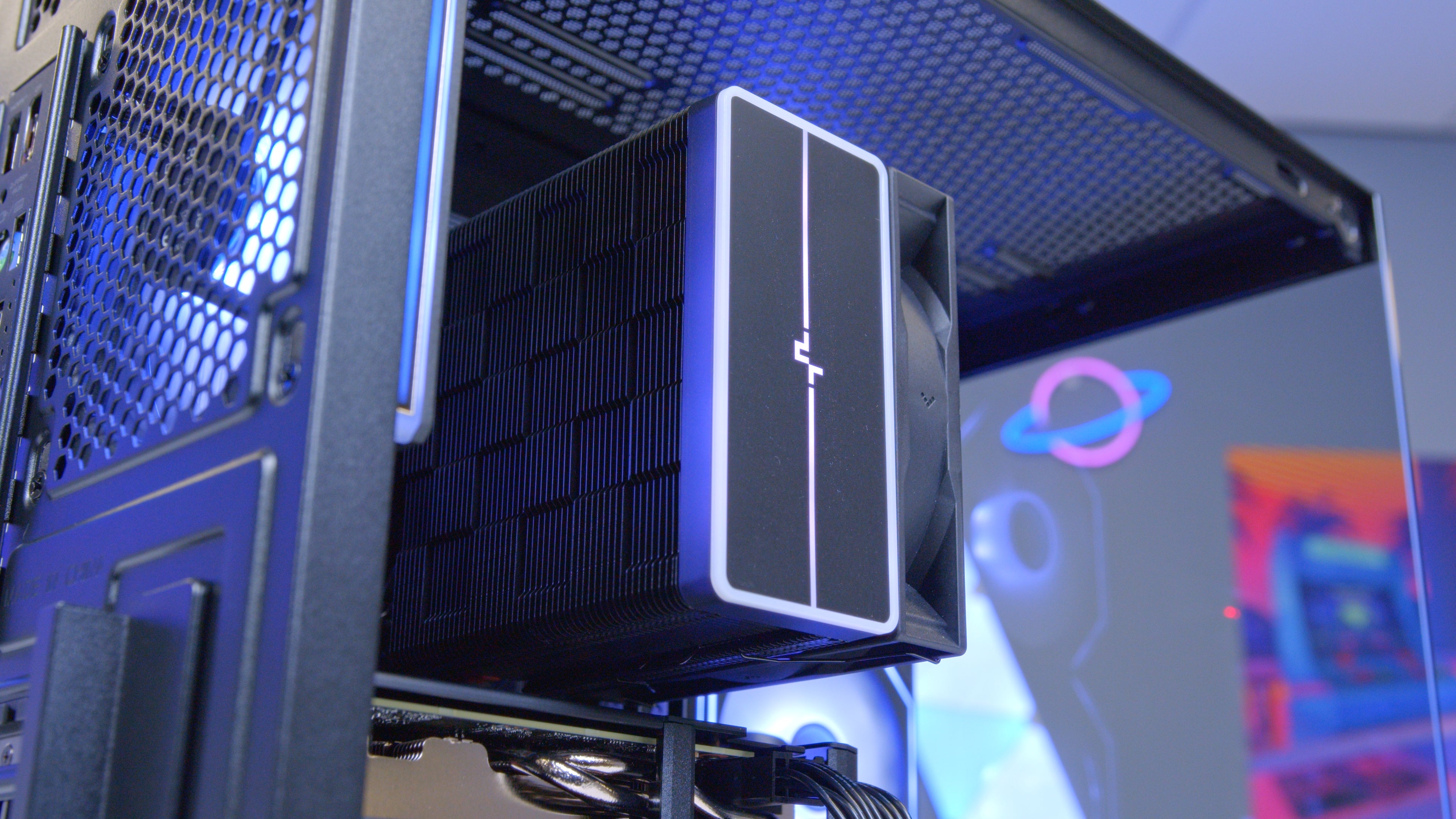 GeekaPC 'Prince' (RTX 5060 / RX 9060 XT 16GB)