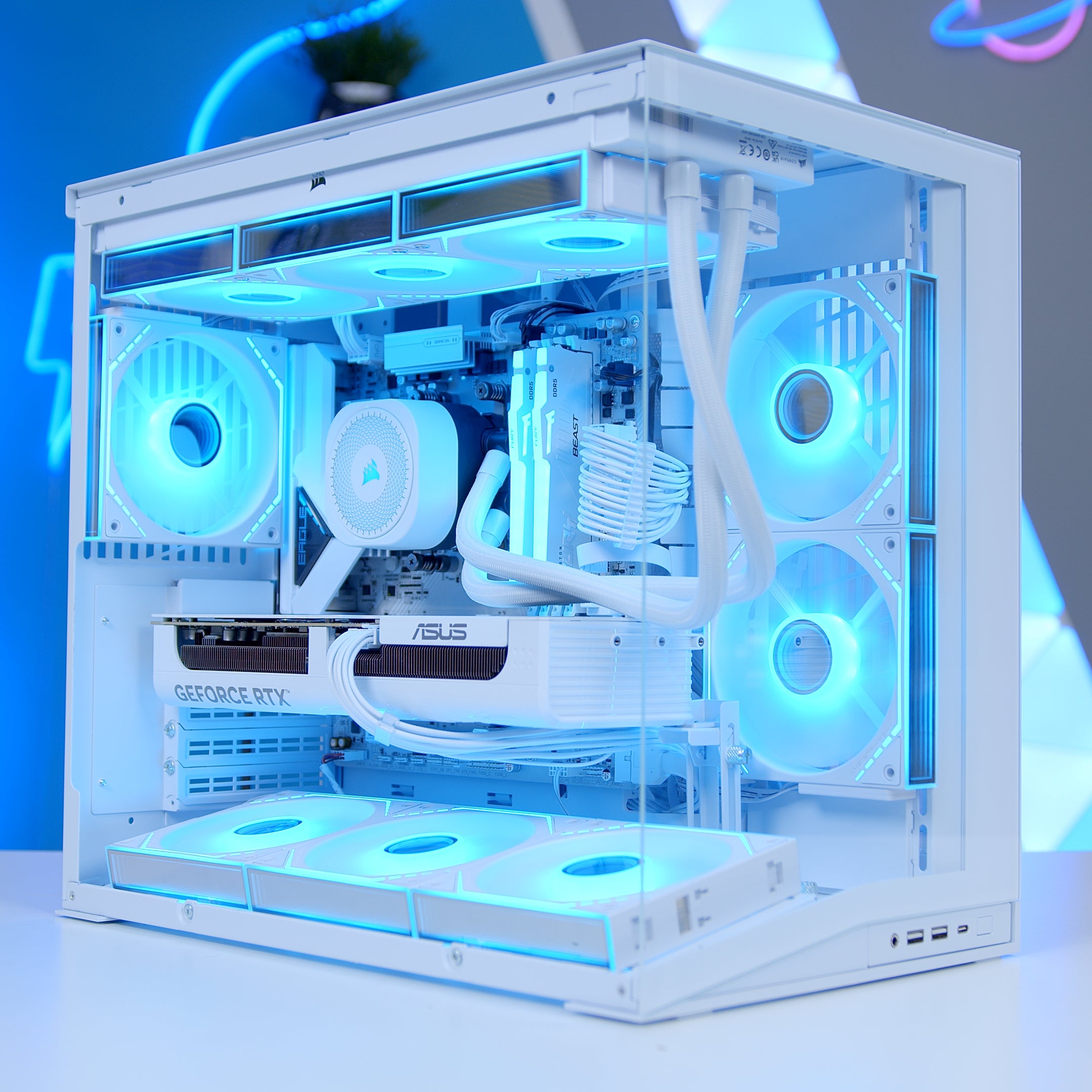 GeekaPC 'White Flux' Gaming PC