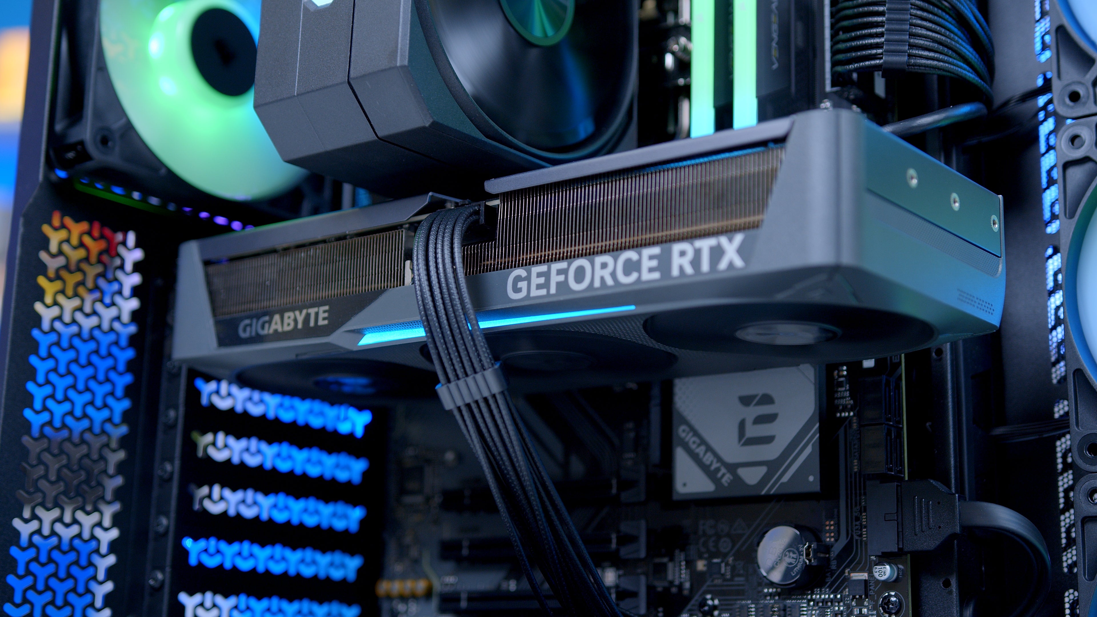 GeekaPC 'Twilight' Gaming PC