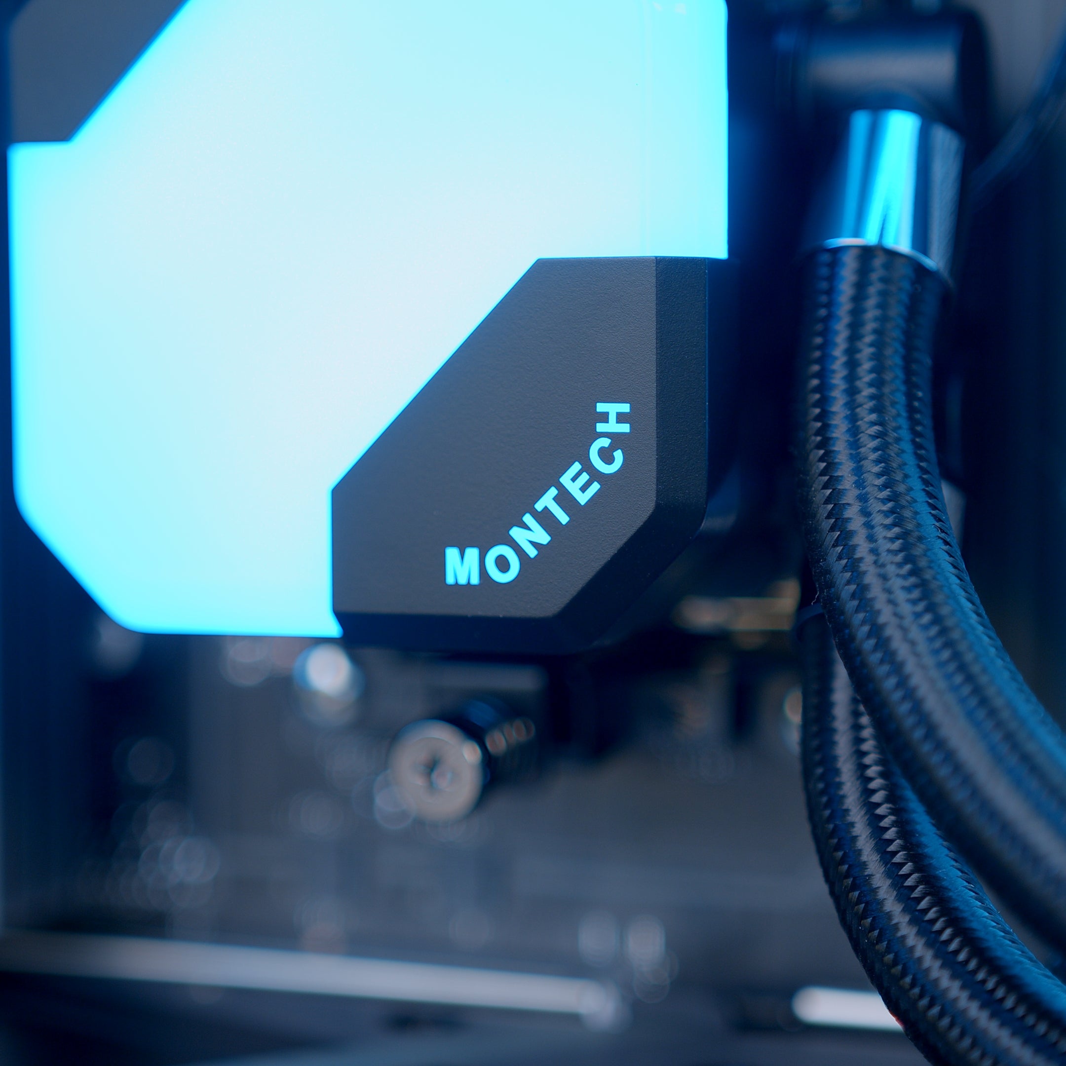 GeekaPC 'Emperor' (RX 9070 XT / RTX 5070 Ti)