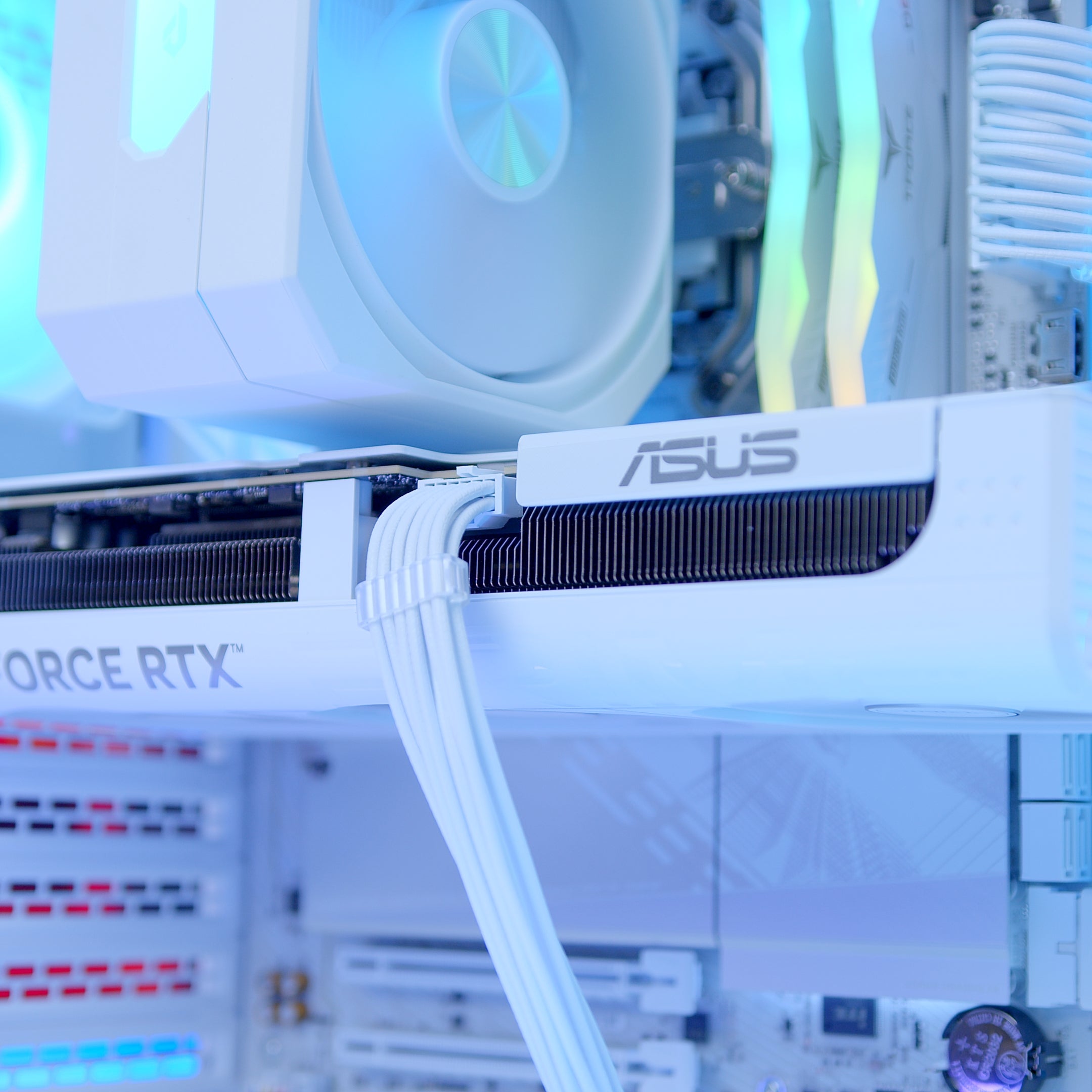 GeekaPC 'Arctic' (RTX 5070 / RX 9070)