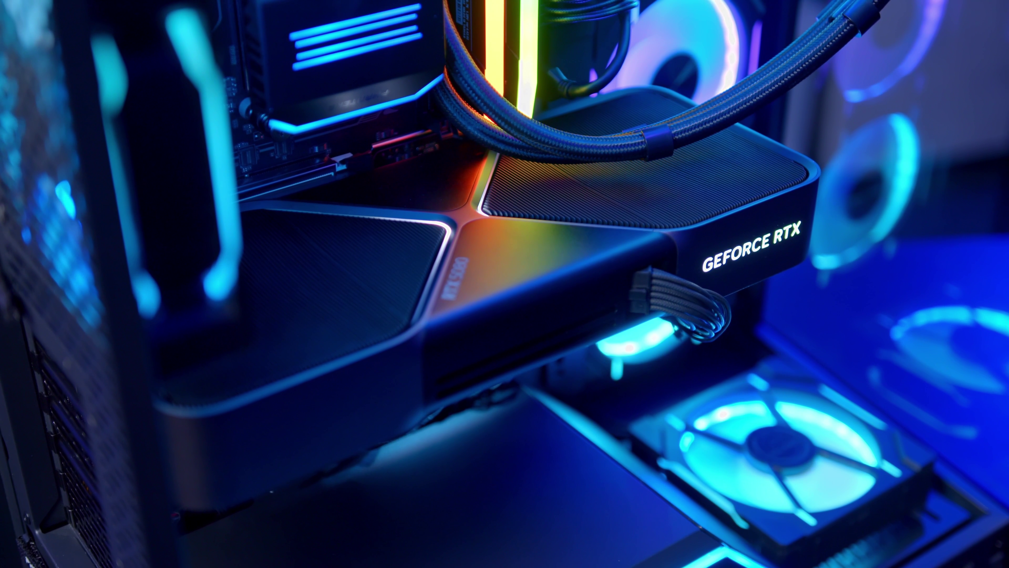 GeekaPC 'Apex' (RTX 5080 / RTX 5090)