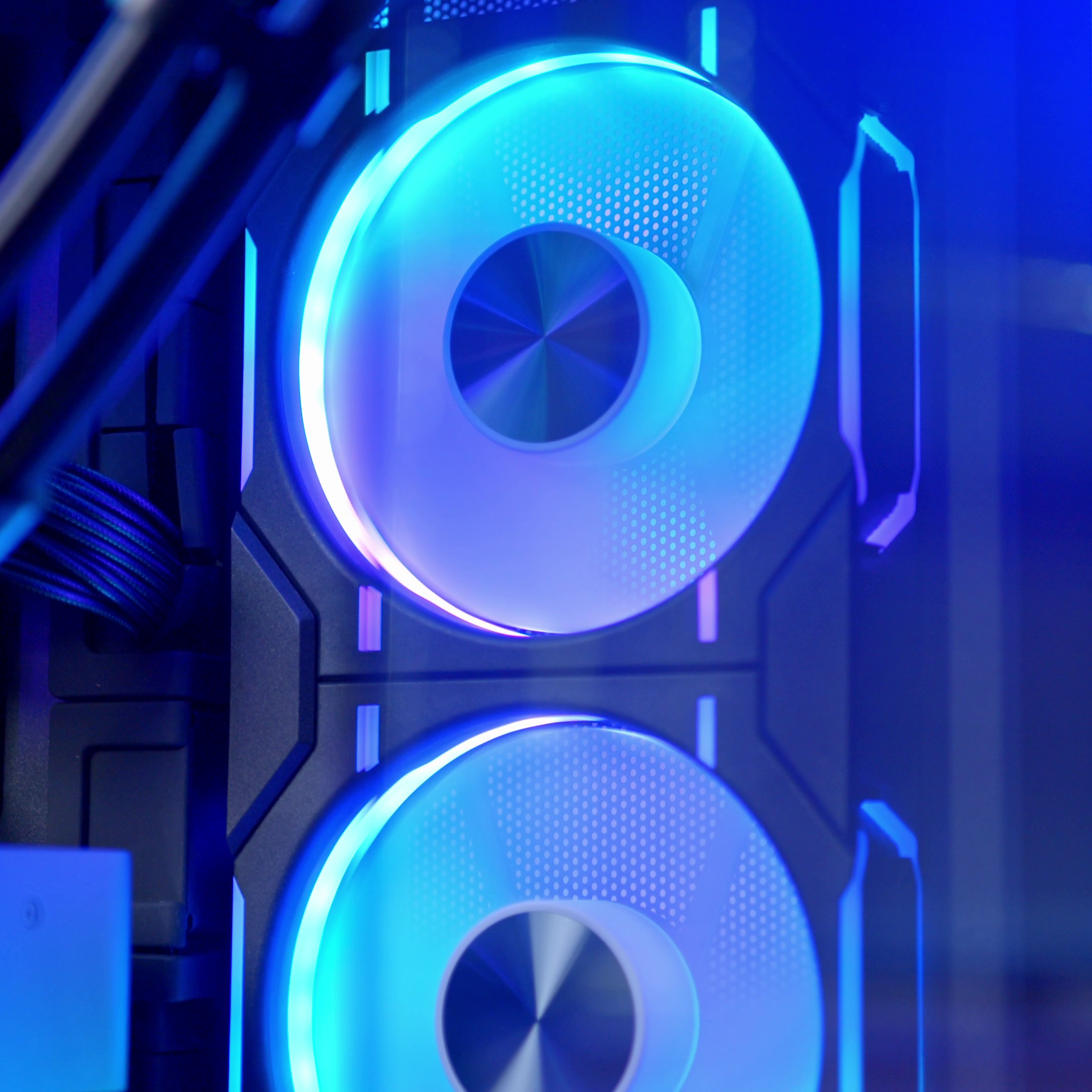 GeekaPC 'Apex' (RTX 5080 / RTX 5090)